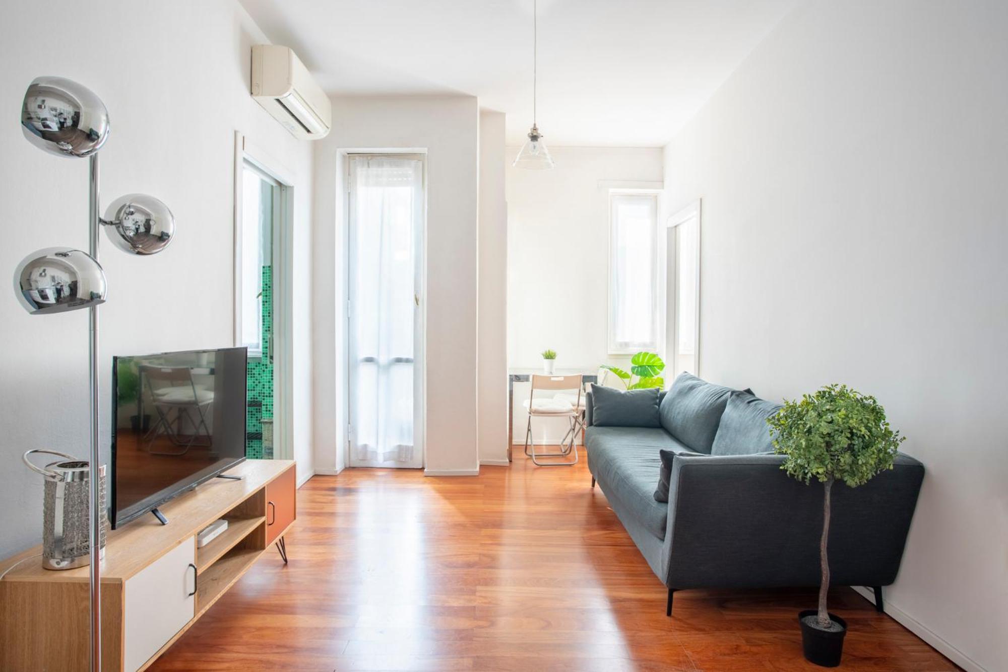 Apartment White & Beauty In Center